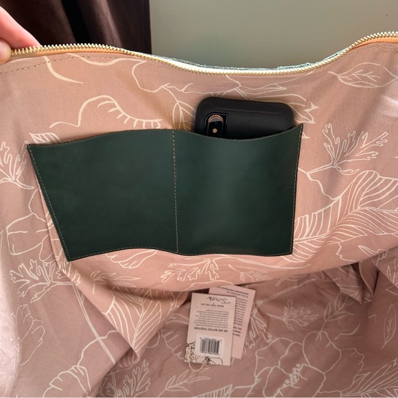 Like NWT Sseko Carryall Travel Bag in Agave - Picture 7 of 10